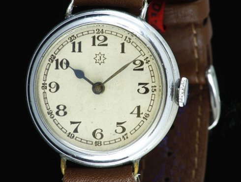 Junghans-J53-Jens-Finkbeiner-02.jpg