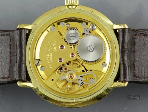 Junghans-Max-Bill-schwarz-Streifen-Junghans-J84S3-001.jpg