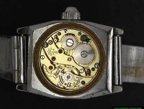 Junghans-681.70-Junghans-J81-Werk-movement.jpg
