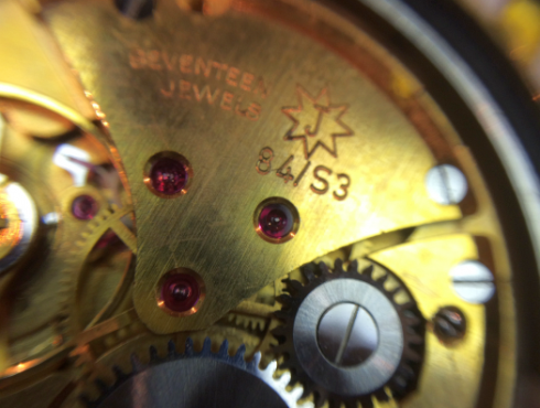 Junghans-J84-S3-Meister-05.png