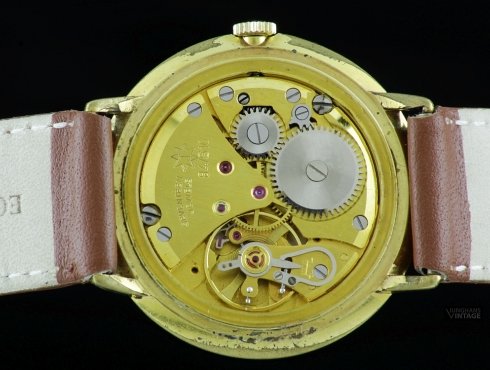 Junghans-J84_S10-Junghans-684.11-Max-Bill-002.jpg