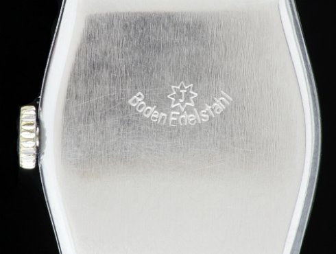 Junghans-J80_4-Junghans-680.72-Meister-02.jpg