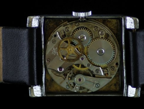 Junghans-J80_5-Junghans-680.72-Meister-001.jpg