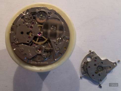 Junghans-Diskus-Durowe-7526-27.png