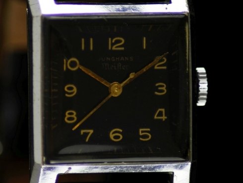 Junghans-J80_5-Junghans-680.72-Meister-002.jpg