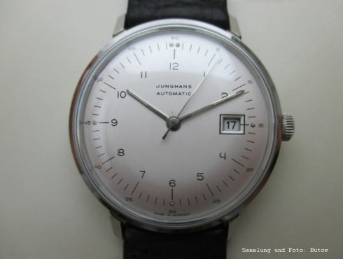 Junghans-J83E-Datum-Design-Max-Bill-Front-Foto-Sammlung-M.-Bütow.jpg