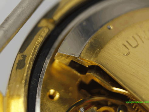Junghans-J83-1-Schwermetall.png
