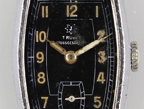 Junghans-J98-1-698.70-front-ohne-Glas-2.jpg