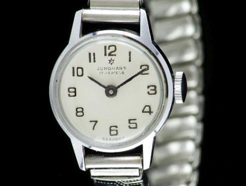 Junghans-672-03.jpg