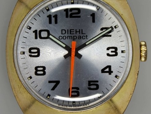 Junghans-620.50-Diehl-compact-Front.jpg