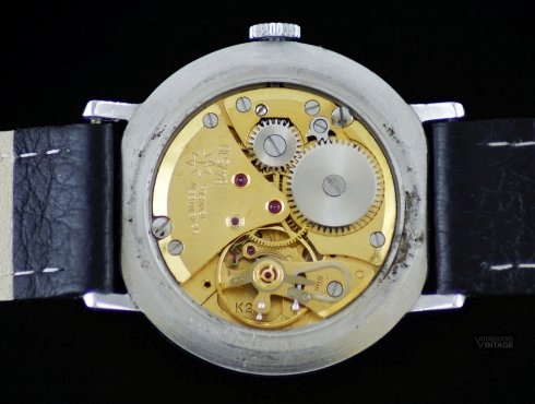 Junghans-Max-Bill-Design-Stahl-Striche-J84S10-003.jpg