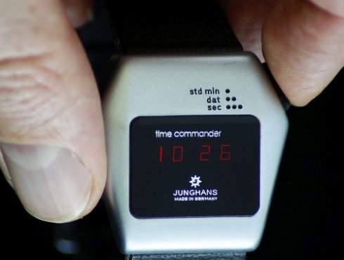 Junghans-613-time-commander-05.jpg
