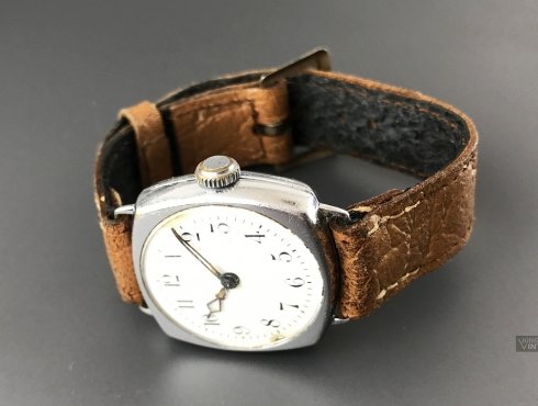 Junghans-J54-E-12.jpg