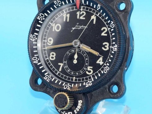 Junghans-J30-BZ-Borduhr-BoUk-1-Fl.23885-V1.2-001.jpg