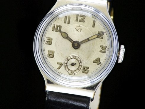 Junghans-J54a-Michael-Weisser-02.jpg
