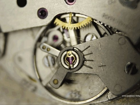 Junghans-620.54-Detail.jpg