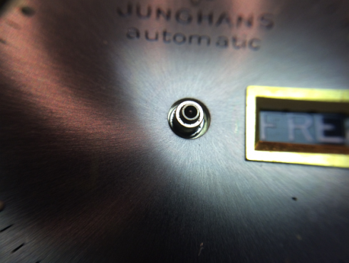 Junghans-Diskus-Durowe-7526-08.png