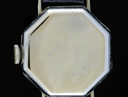 Junghans-13-NOBRK-octogon-M.-Weisser-03.jpg