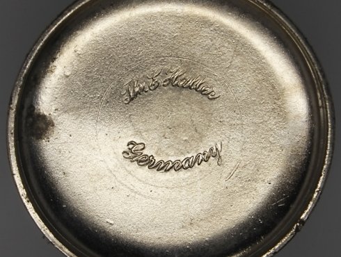Thomas-E.-Haller-Deckel-innen.jpg