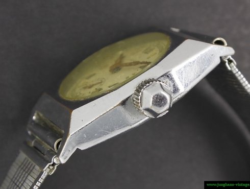 Junghans-681.70-Junghans-J81-sechseckige-Krone-crown-hexagonally.jpg