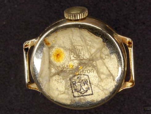 Junghans-J58-Rückseite-back-schräg.jpg