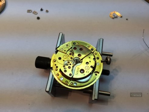 Junghans-J83_1-Junghans-683.72-029.jpg