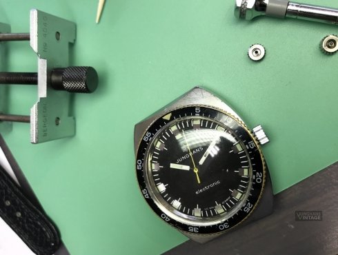 Junghans-600-Taucher-Skin-diver-034.jpg