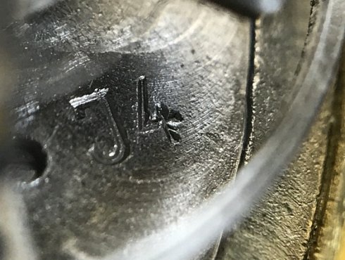 Junghans-mit-Datumscode-J-02.jpg