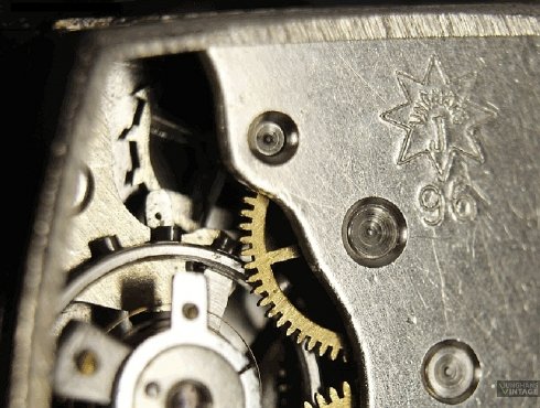 Junghans-J96-Detail-Stiftankerhemmung.jpg