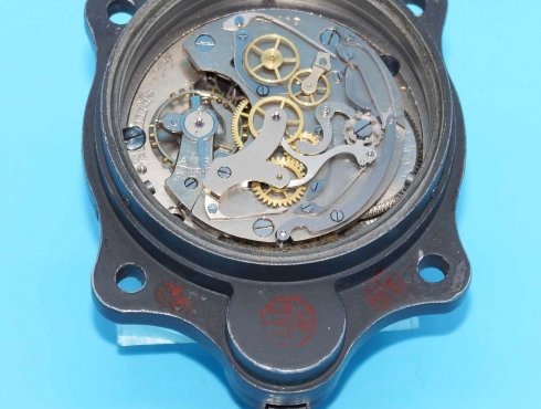 Junghans-J30-BZ-Borduhr-BoUk-1-Fl.23885-V1.4-001.jpg