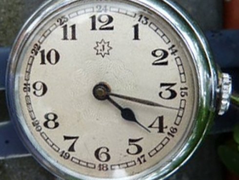 Junghans-J53-Rond-Radium-Front-Foto-u.-Sammlung-M.-Bütow.JPG